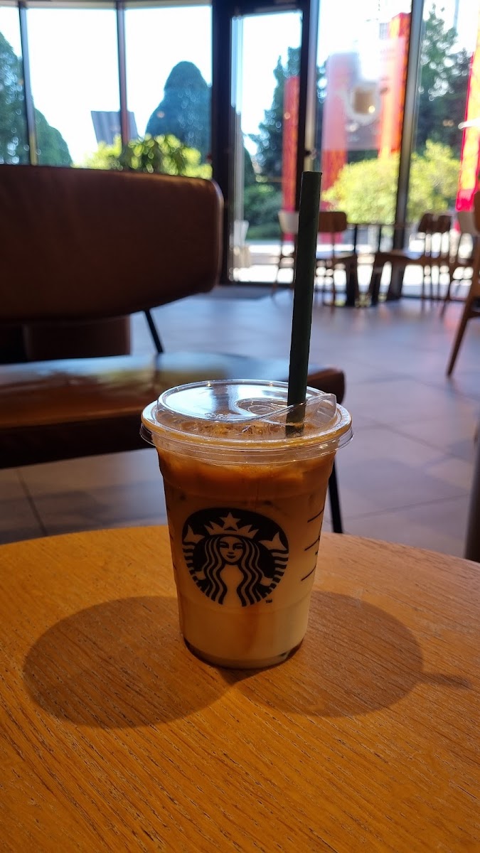 Starbucks Photo 6