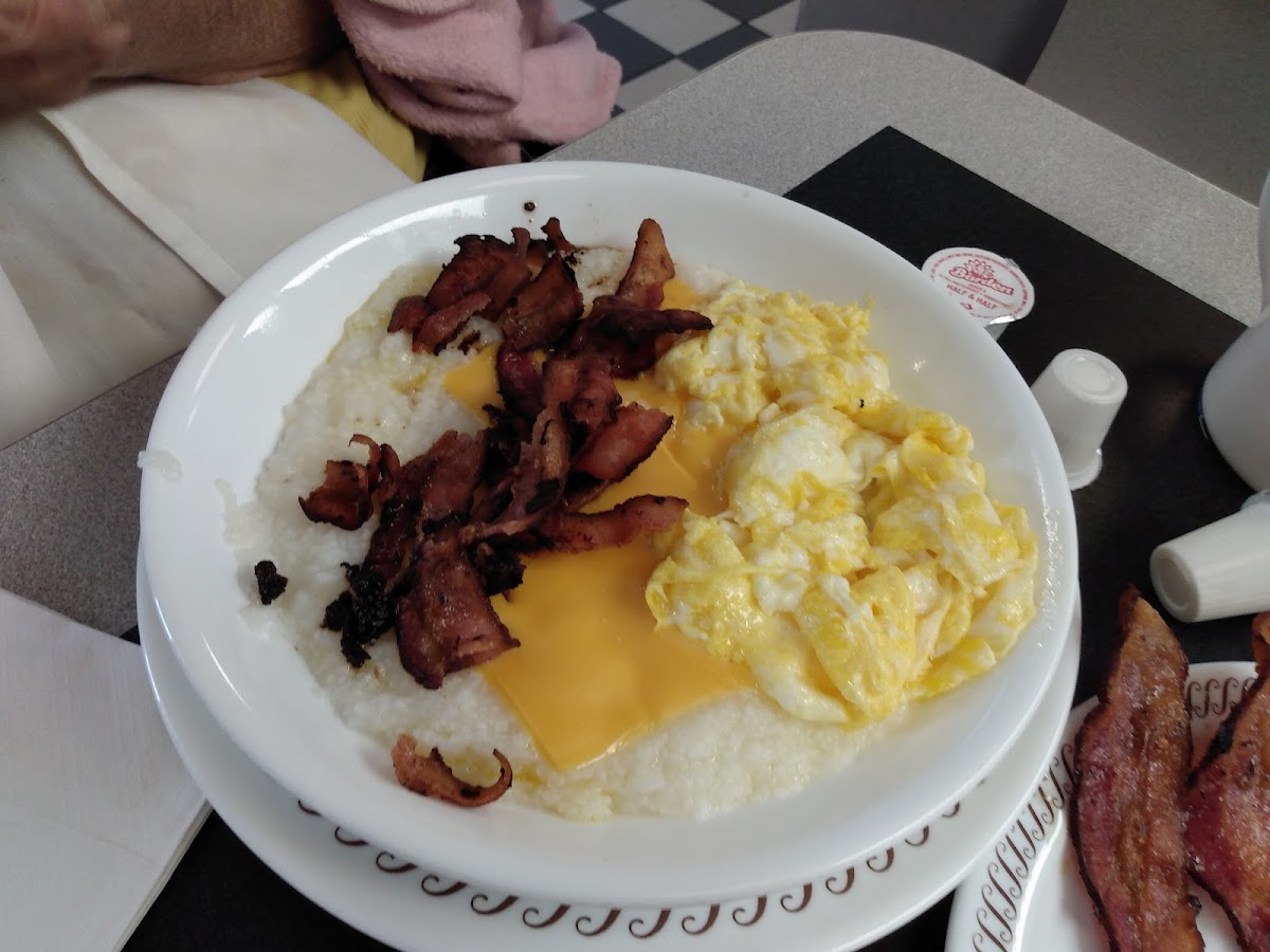 Waffle House Photo 10