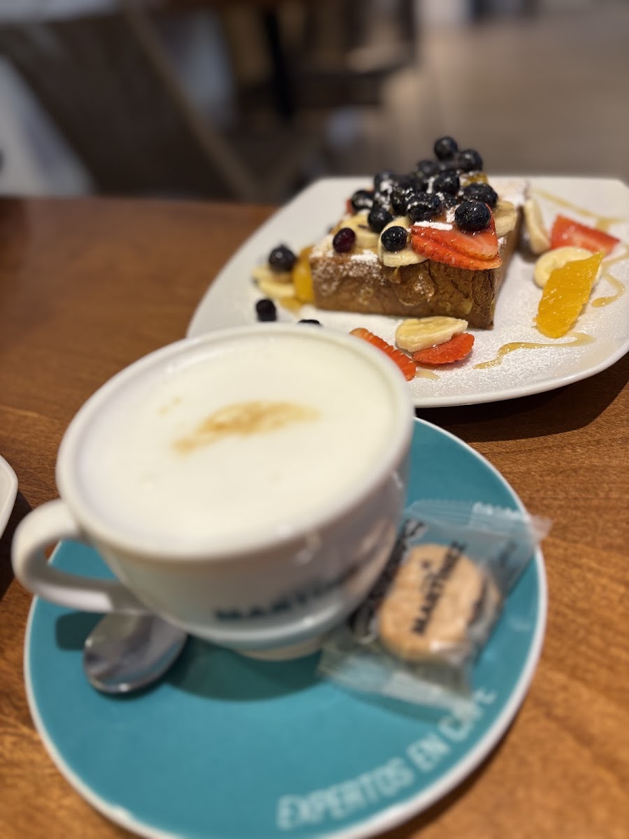 Café Martinez Photo 3