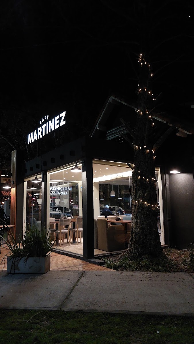 Café Martinez Photo 4