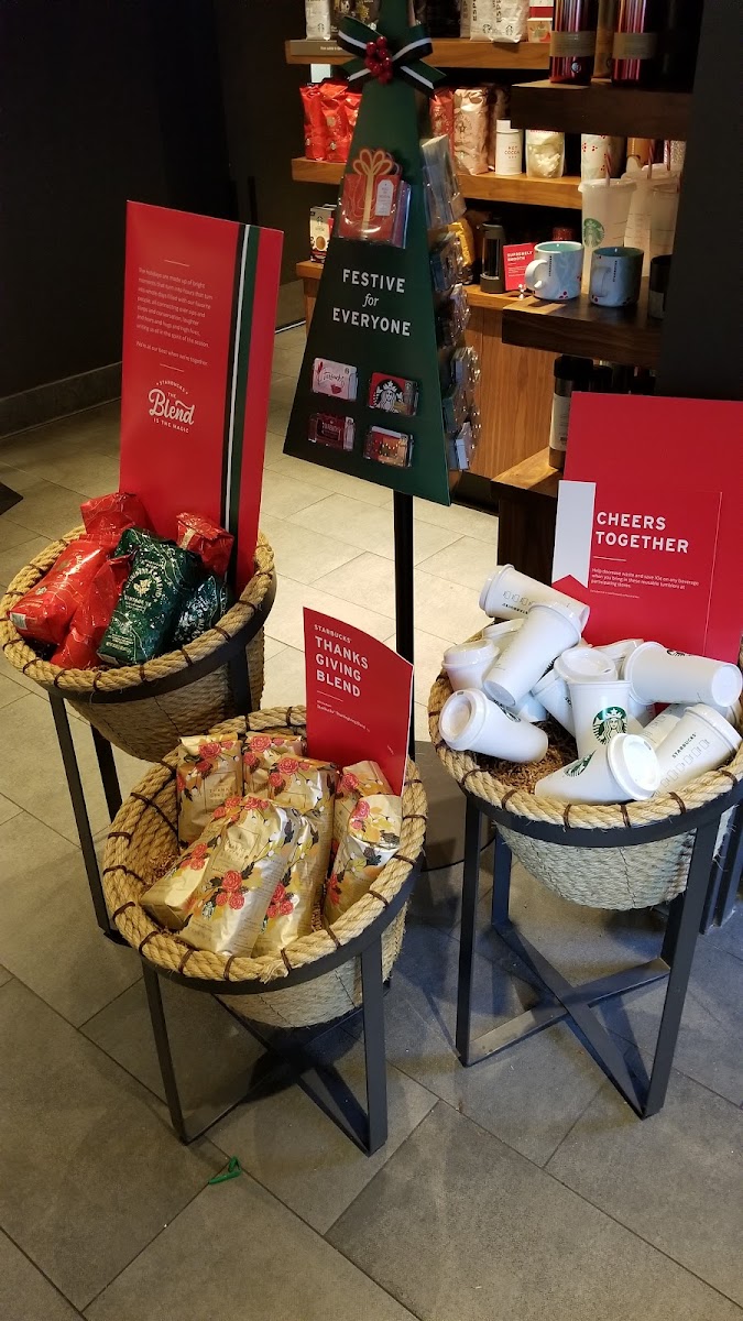Starbucks Photo 8