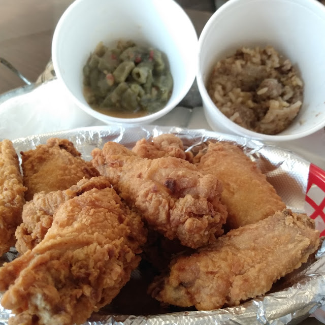 Drummer Platter with Green Beans and Rice Dressing