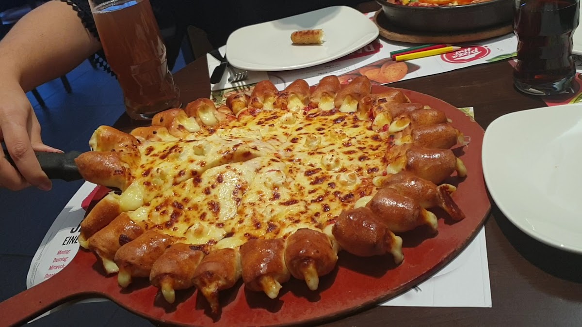 Pizza Hut Photo 2
