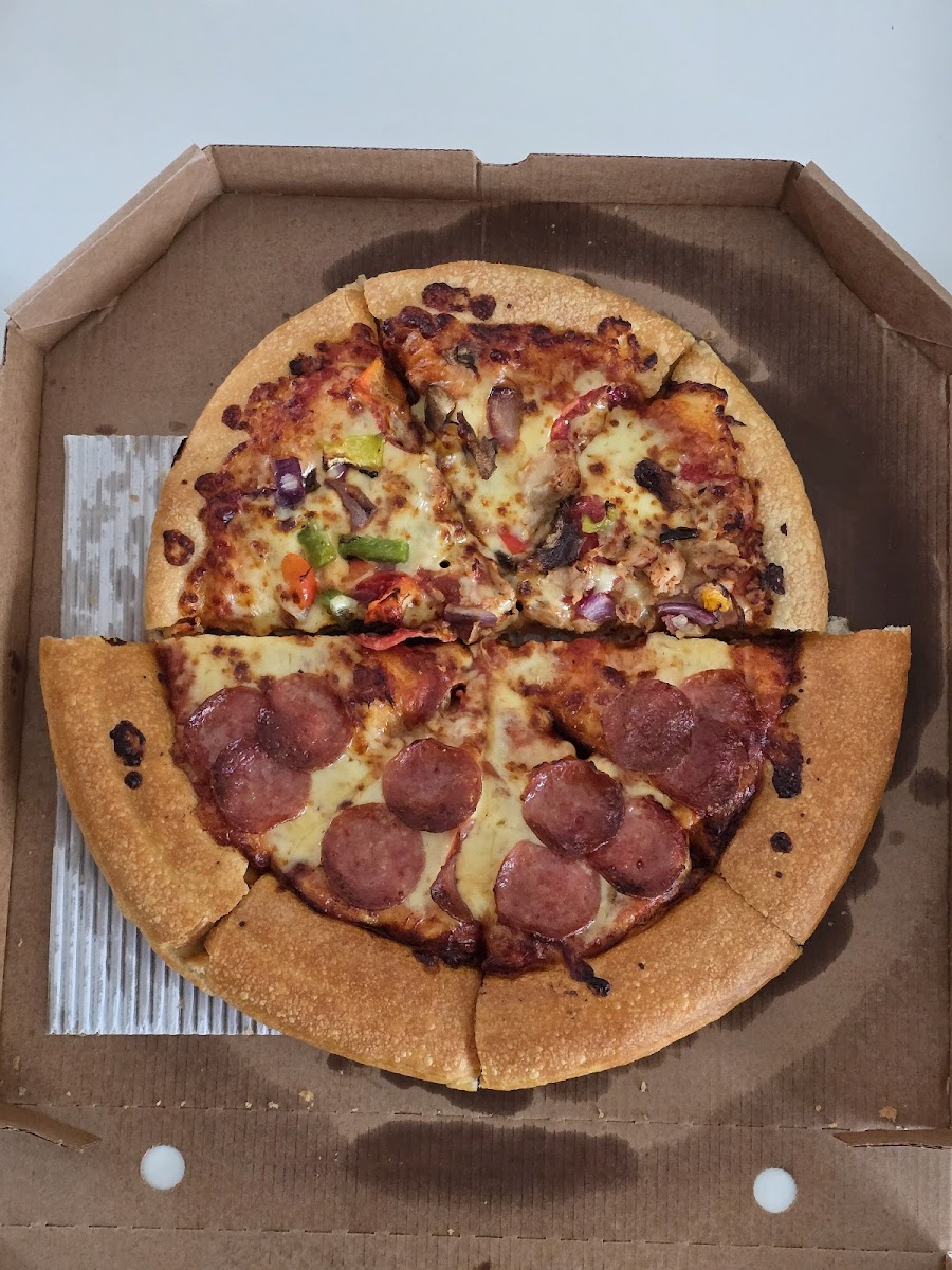 Pizza Hut Photo 3