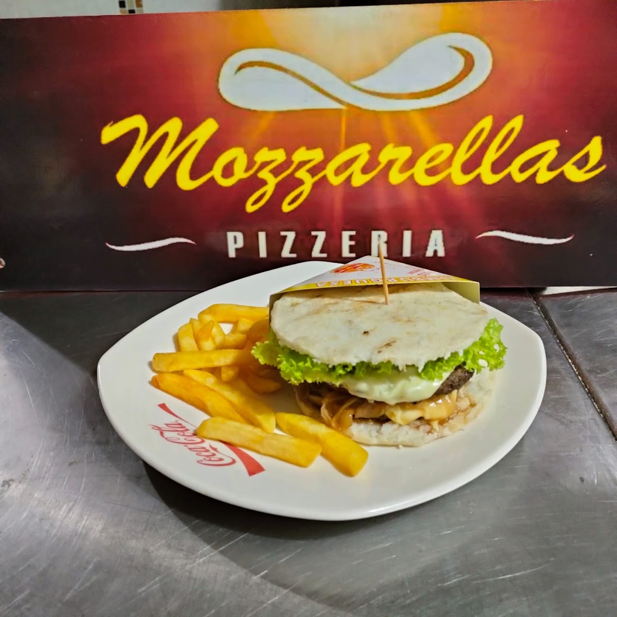 Mozzarellas pizzeria Photo 5