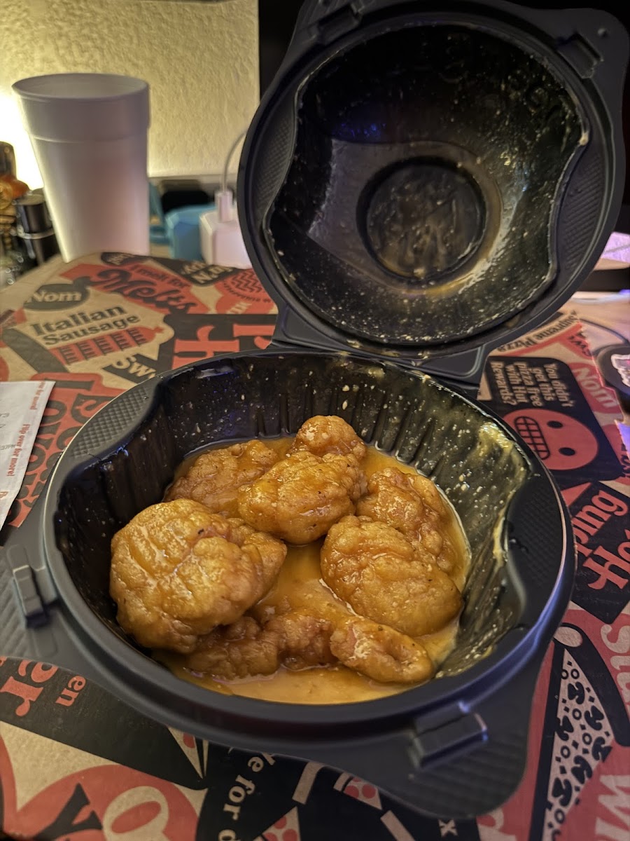 Pizza Hut Photo 5