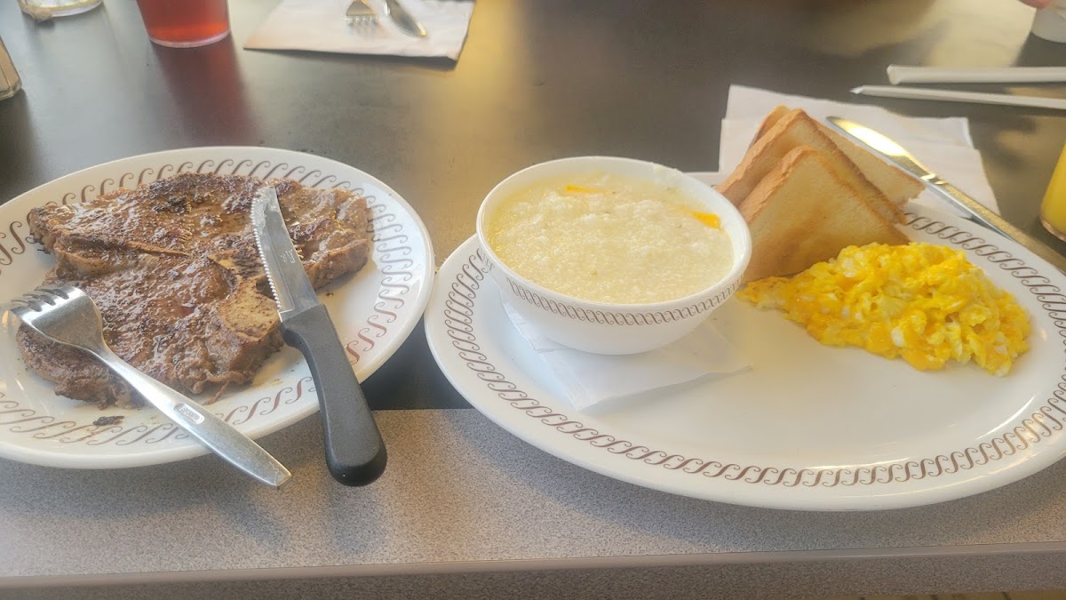 Waffle House Photo 7