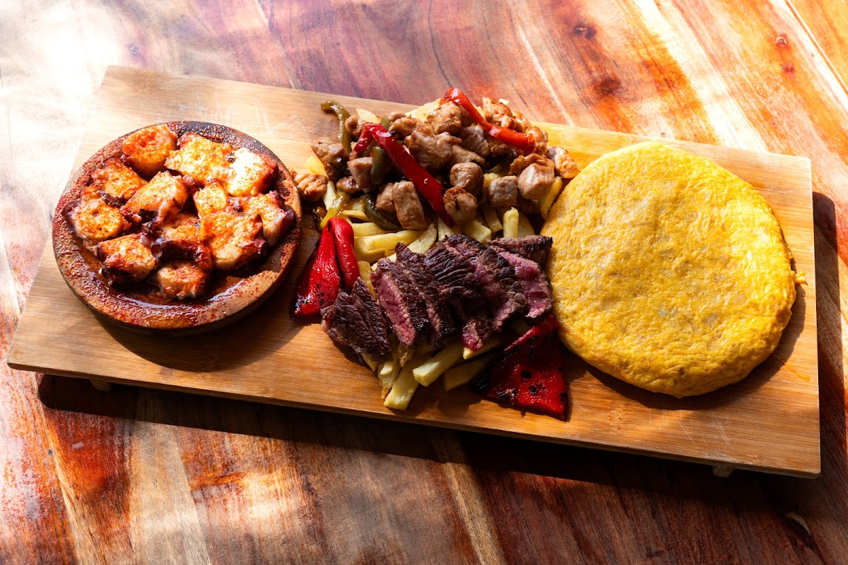 La Clarita Taberna Photo 3