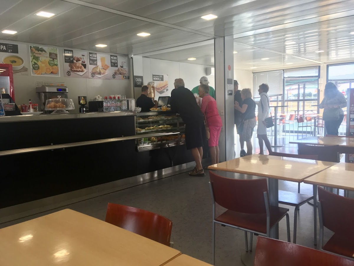 Cafeteria Ajustrel Este Photo 4