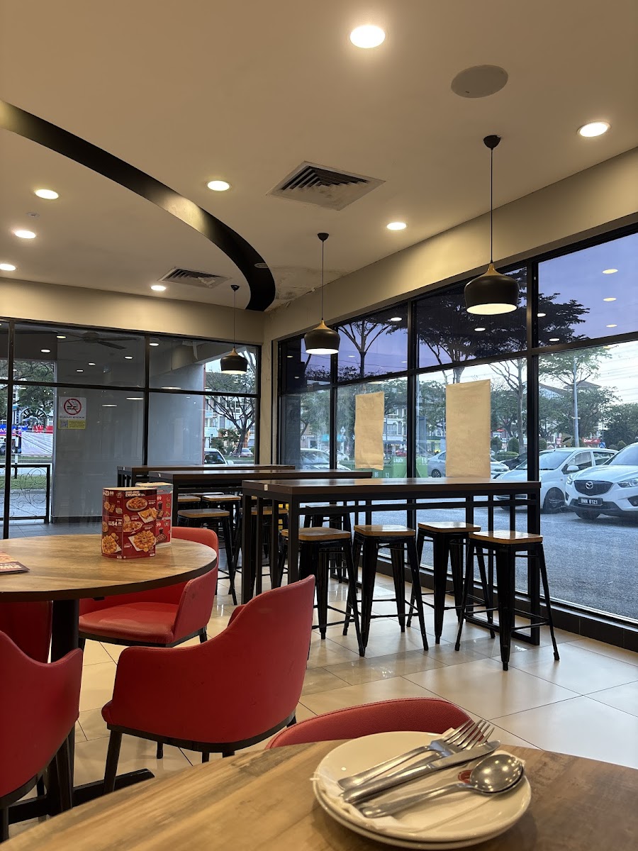 Pizza Hut Photo 2