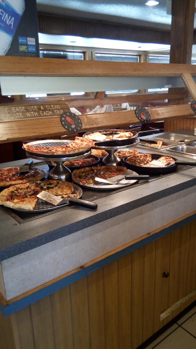 Pizza Hut Photo 8