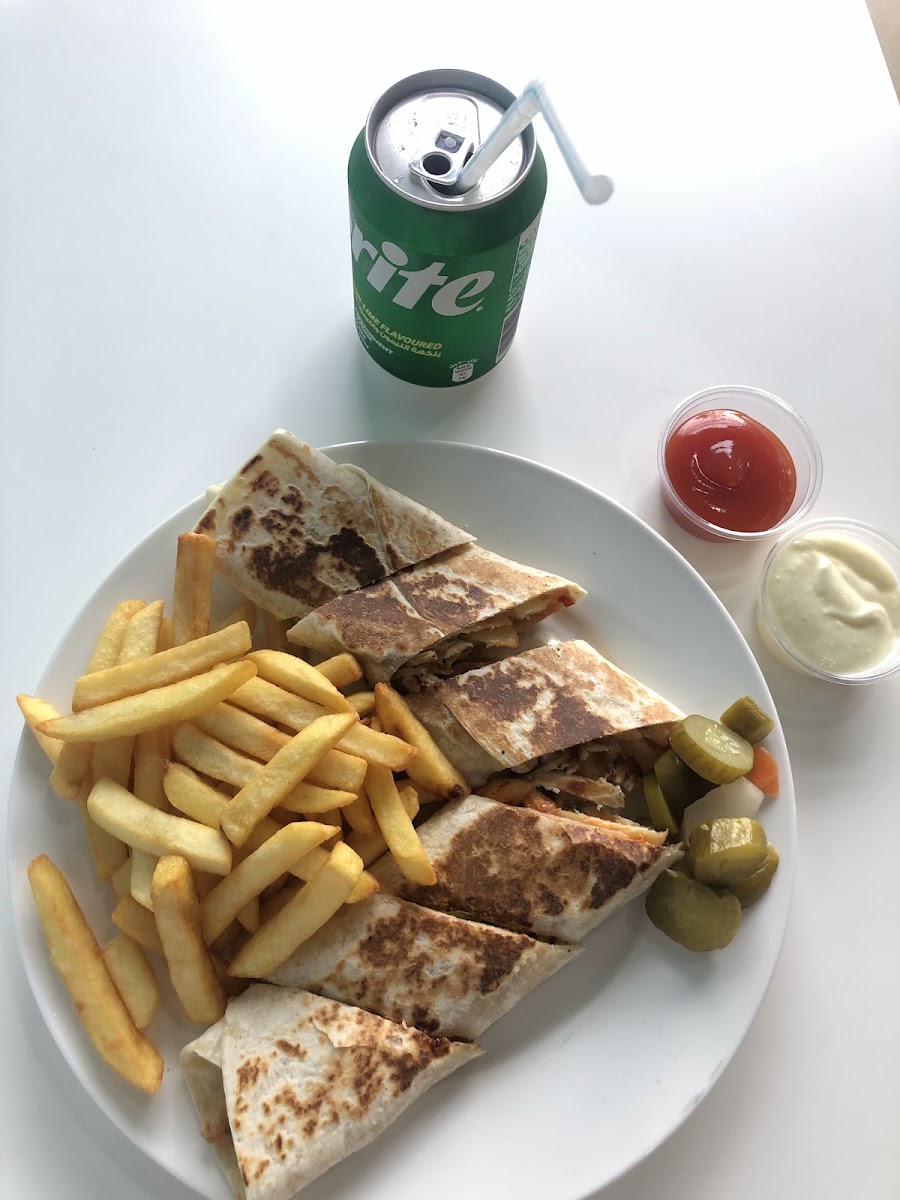 Uncle Shawerma Photo 5