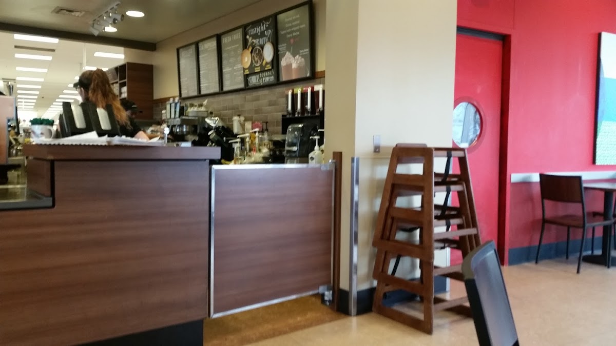 Starbucks Photo 4