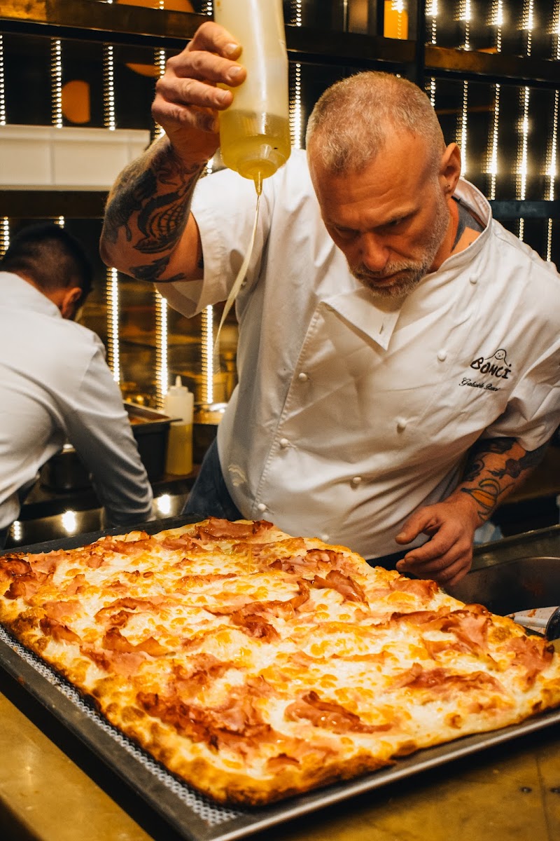 Pizza Del Quartiere Photo 3