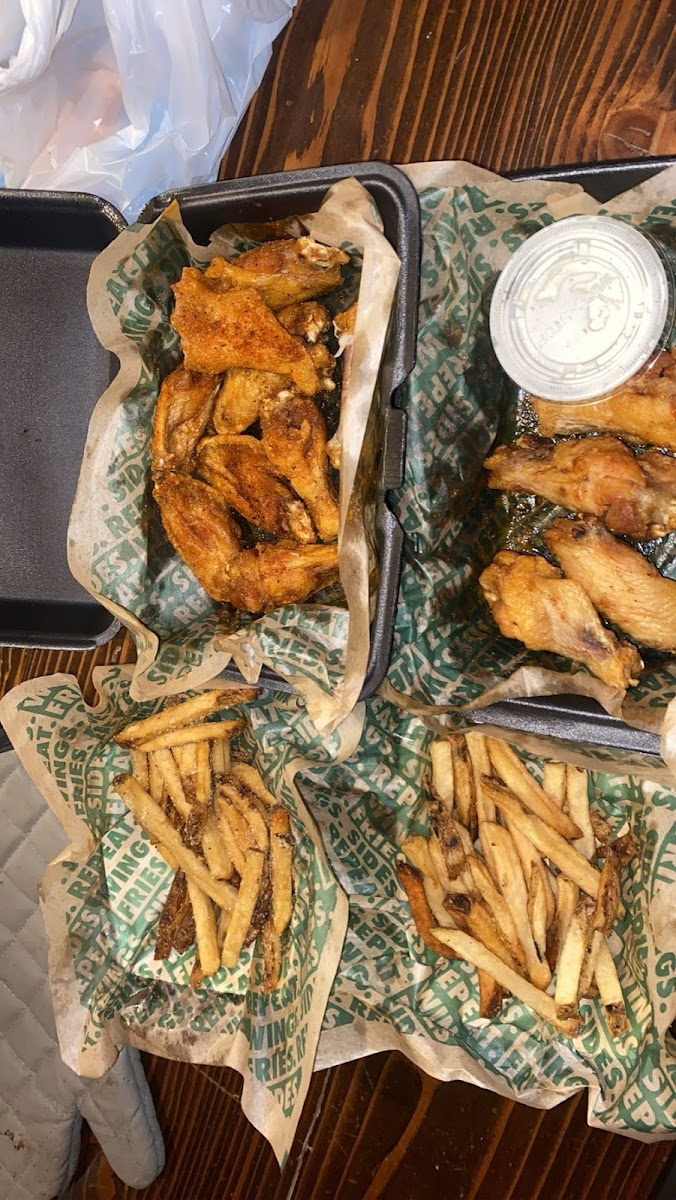 Wingstop Photo 5