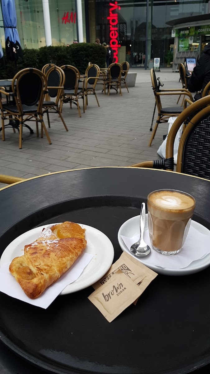 Caffè Nero Photo 10