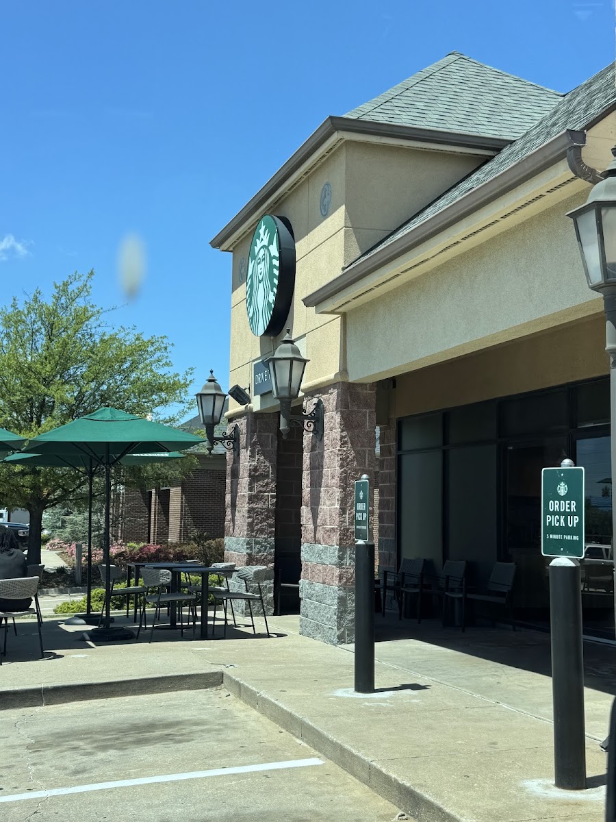 Starbucks Photo 4