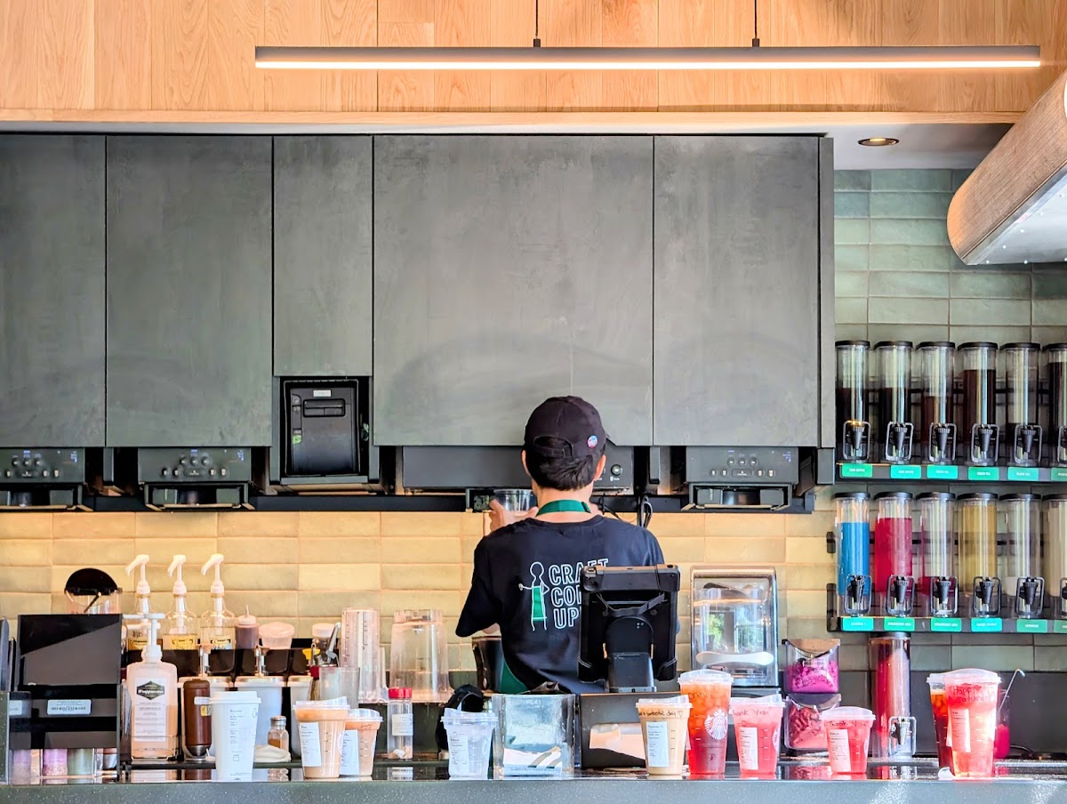 Starbucks Photo 3