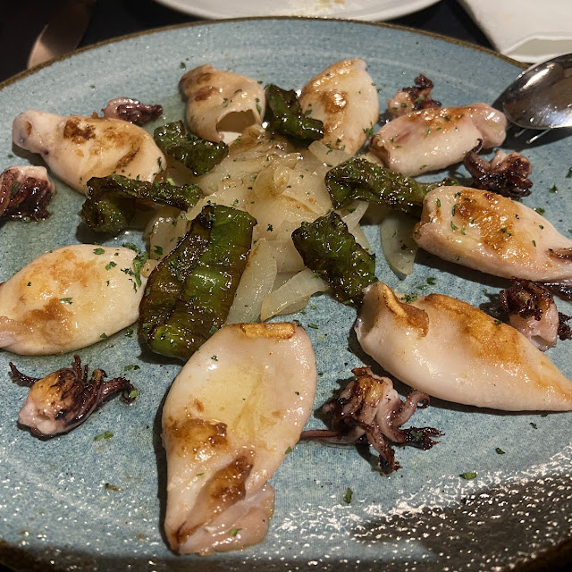 Chipirones Con Pimientos del Padron