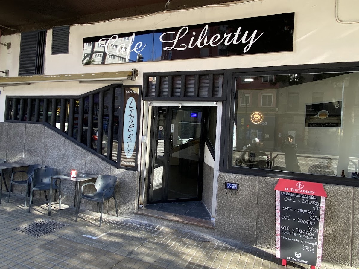 Cafeteria Liberty Photo 4