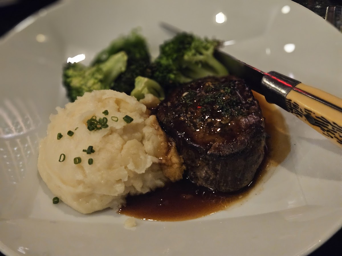 Double Cut Steak House Photo 4