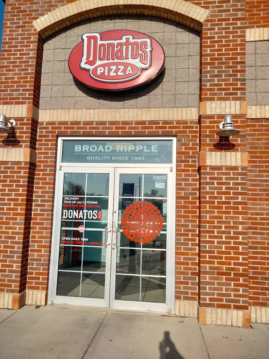 Donatos Pizza