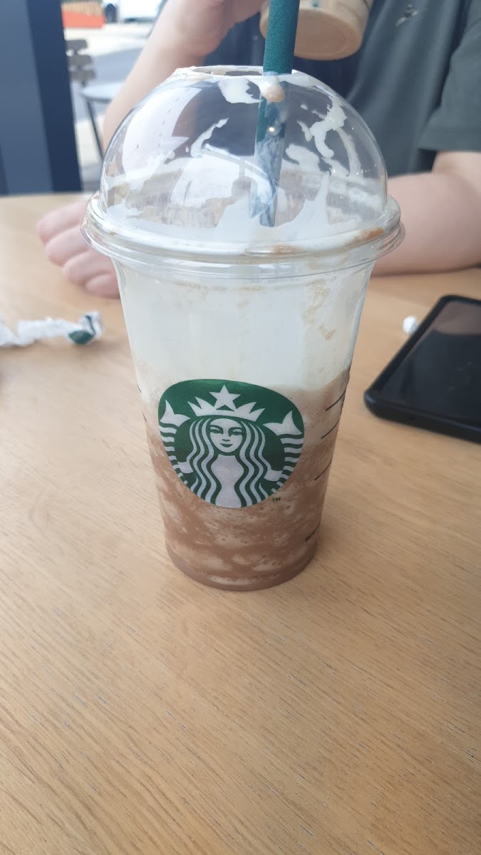 Starbucks Photo 5