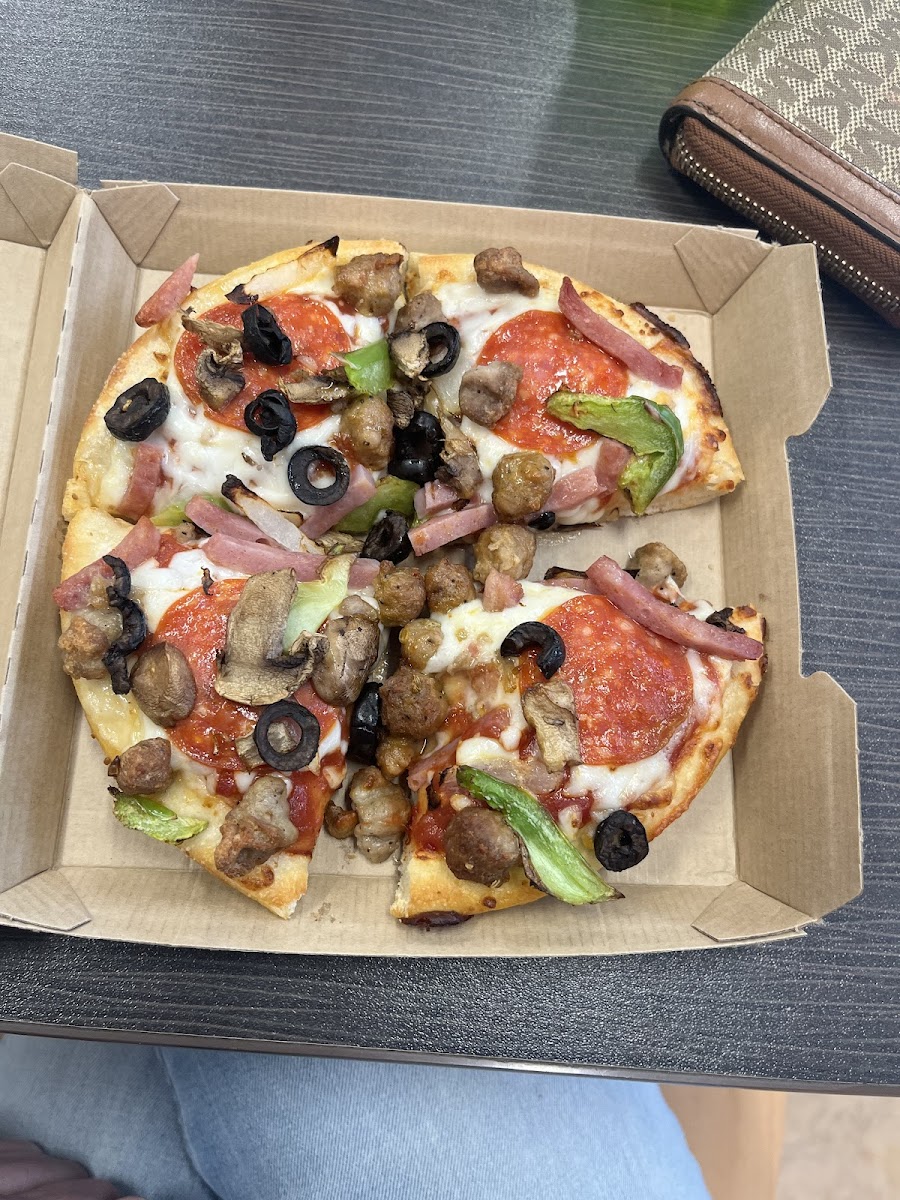 Pizza Hut Photo 2