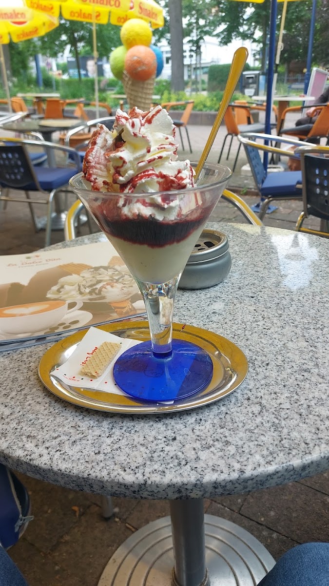 Eiscafé La Dolce Vita Photo 5
