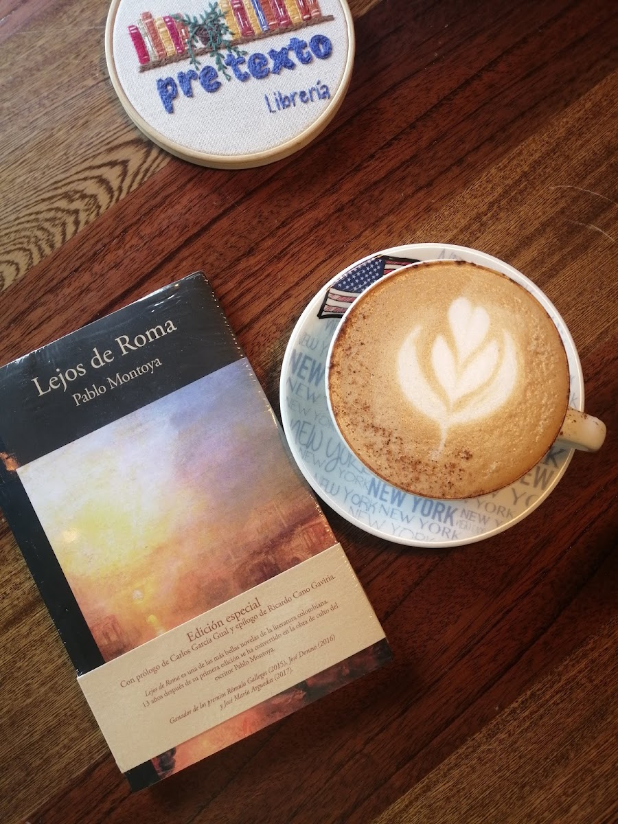 9Bares Tienda de Cafe y Libros Photo 5