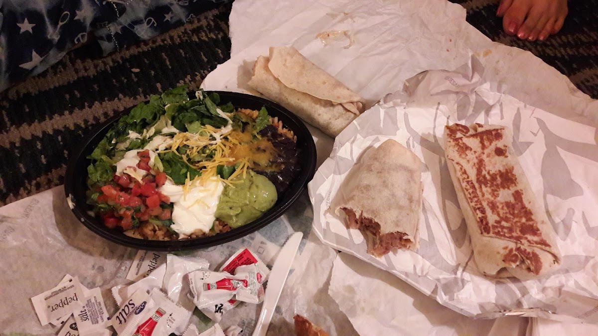Taco Bell / KFC Photo 9