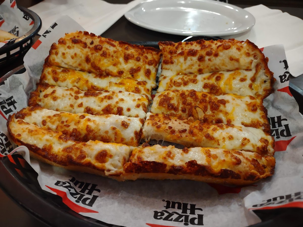 Pizza Hut Photo 2