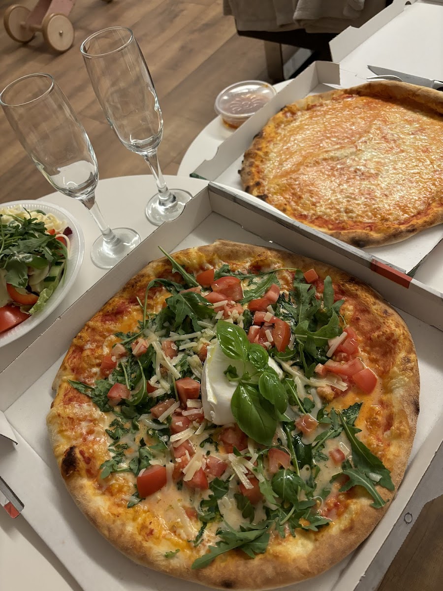Pizzeria Italia Photo 9