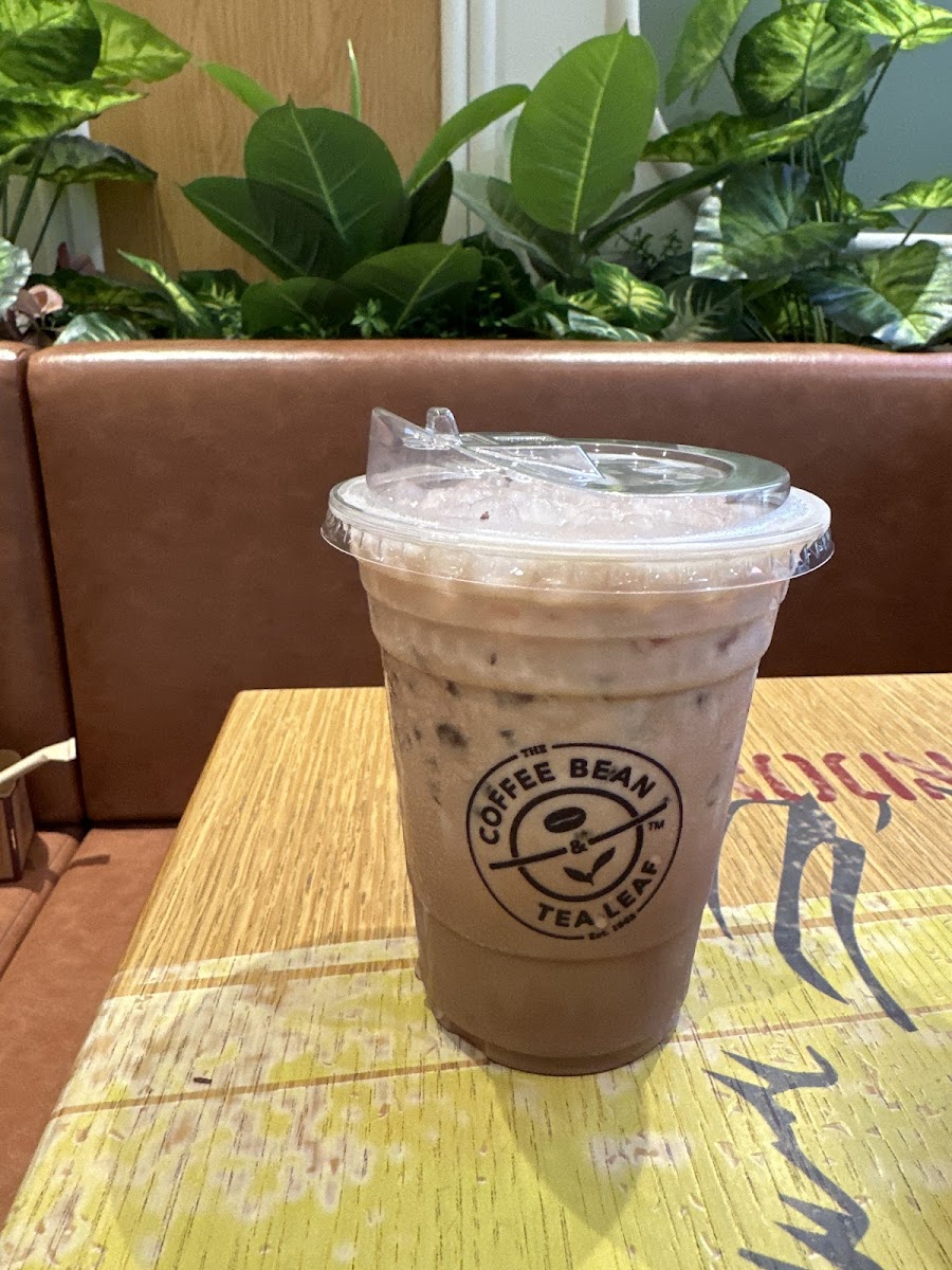 The Coffee Bean & Tea Leaf Photo 4