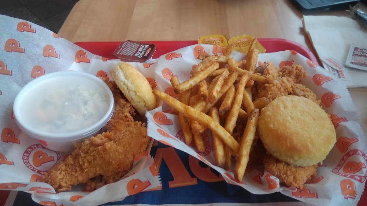 Popeyes Louisiana Kitchen Photo 4
