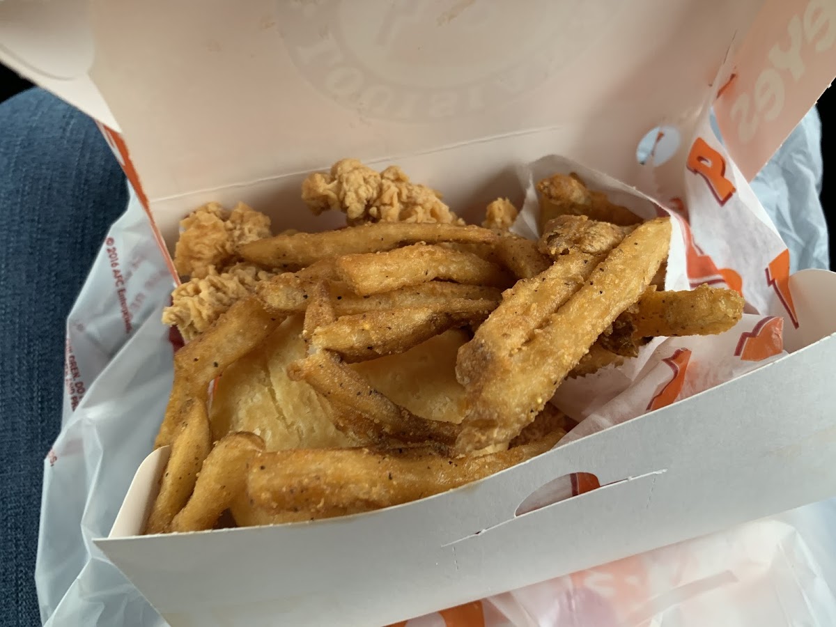 Popeyes Louisiana Kitchen Photo 6