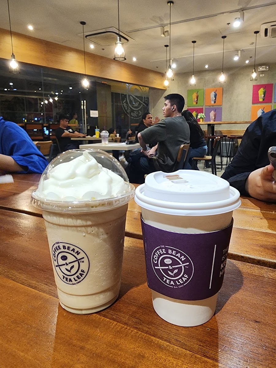 The Coffee Bean & Tea Leaf Photo 3