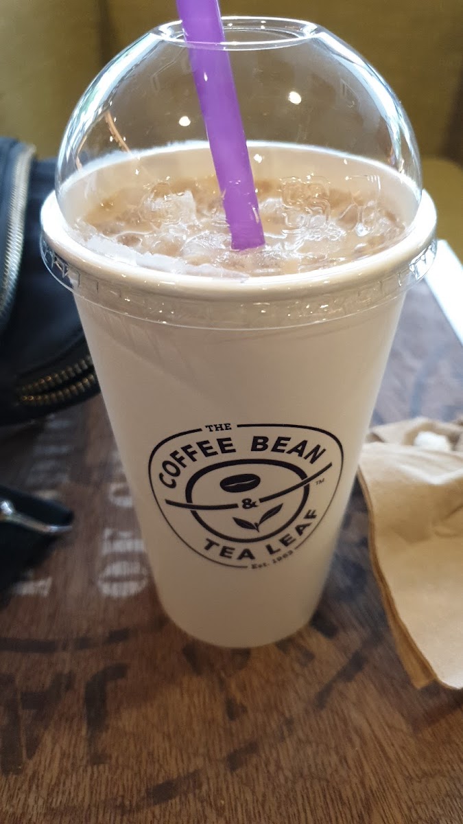 The Coffee Bean & Tea Leaf Photo 5