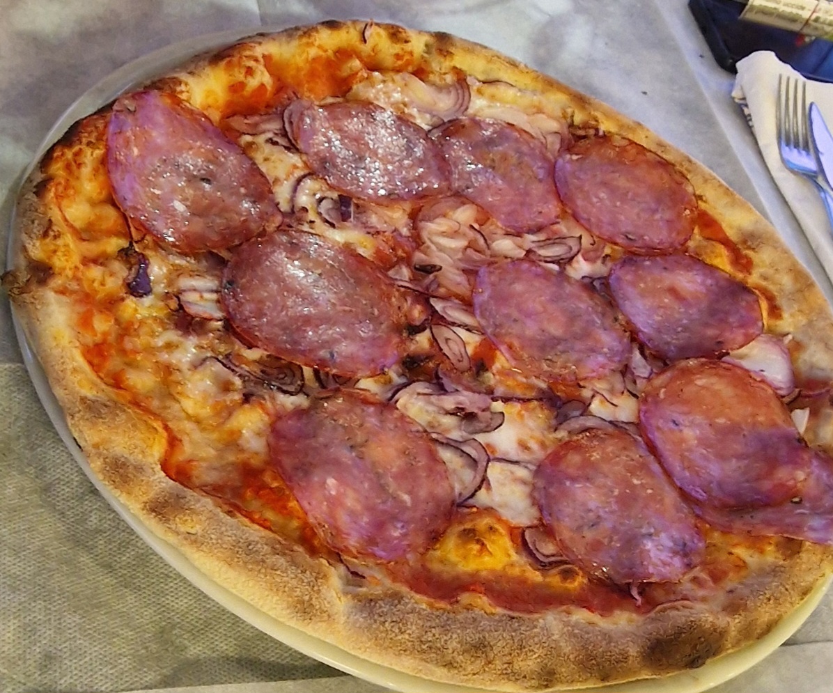 Pizzeria Hotel Helvetia Photo 2