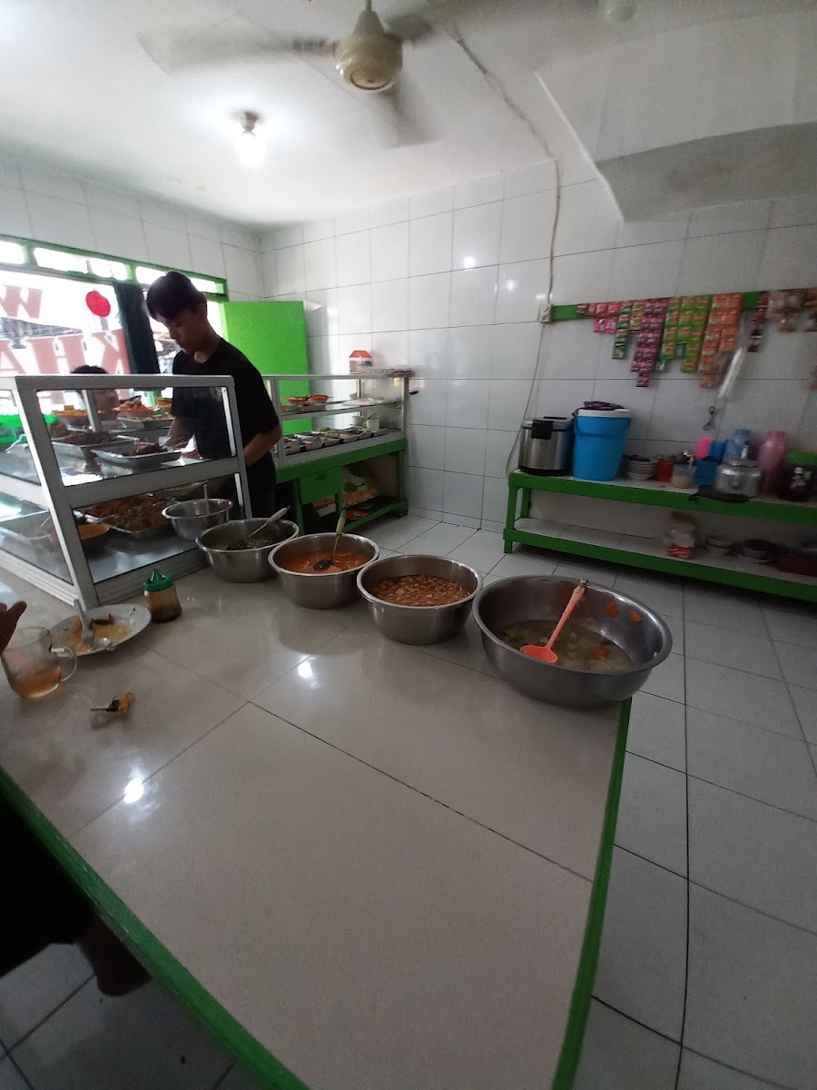 Warteg Kharisma Bahari Photo 3