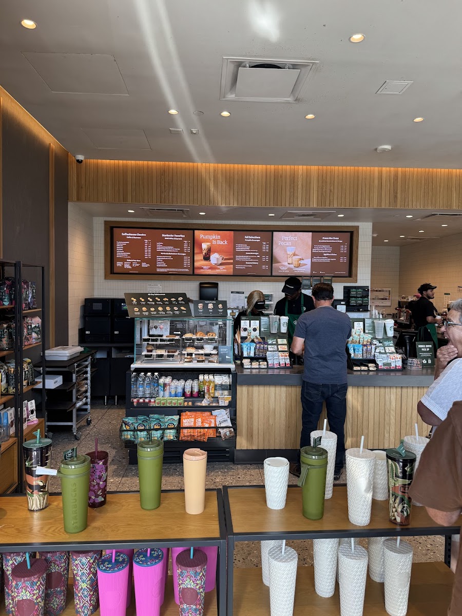 Starbucks Photo 4