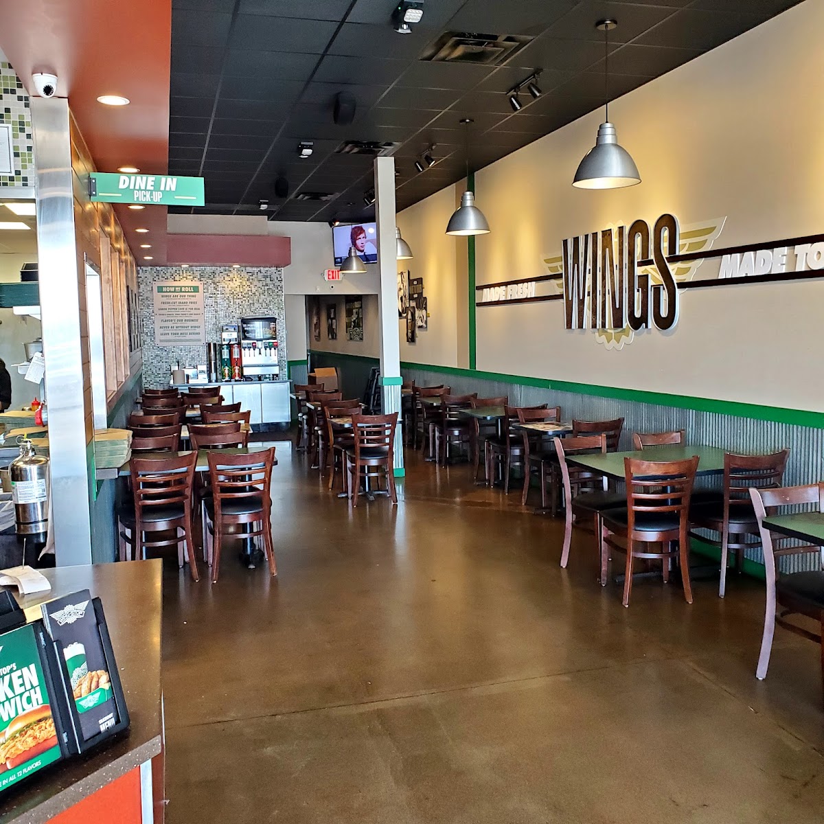 Wingstop Photo 10