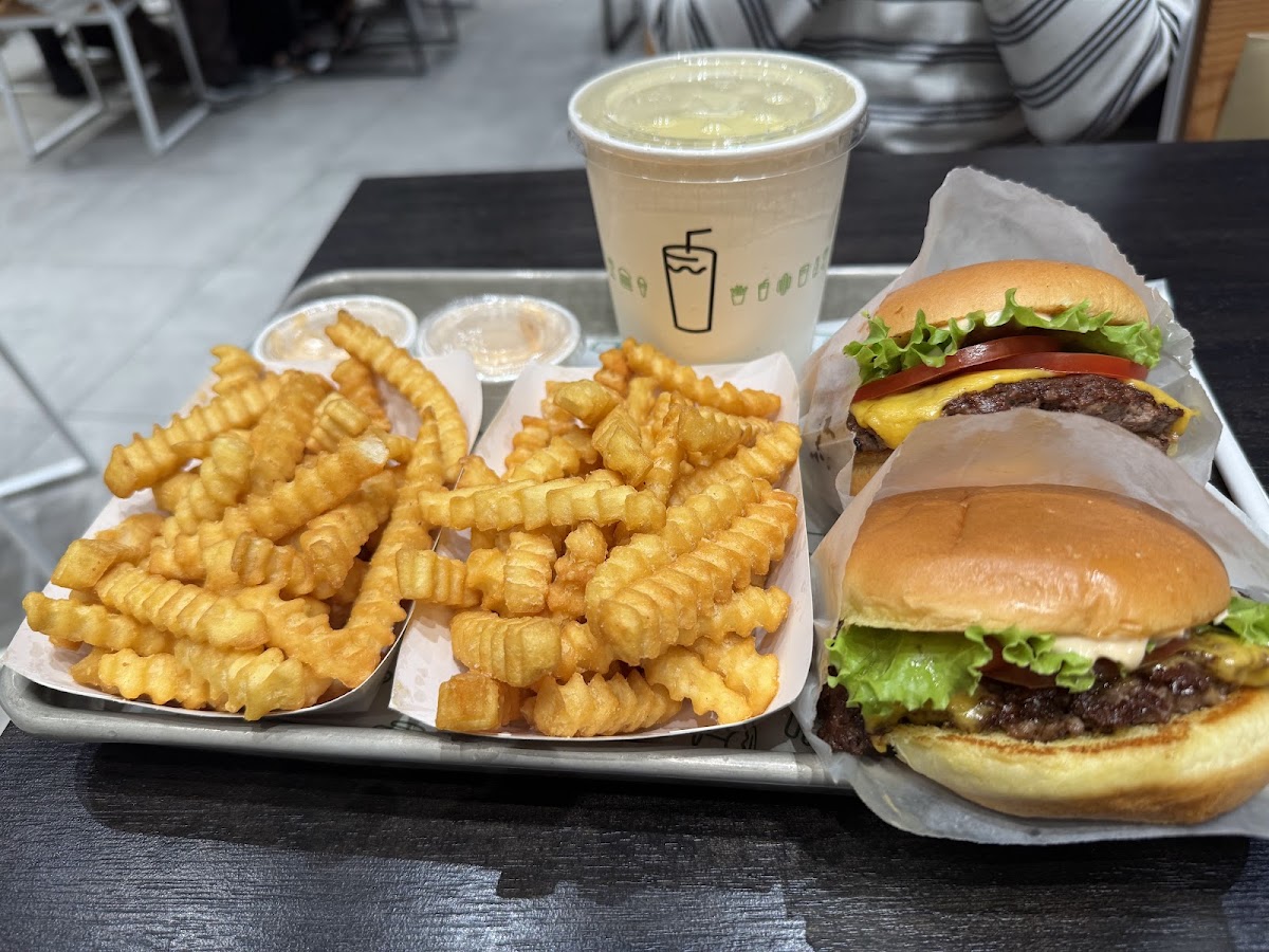 Shake Shack Photo 5