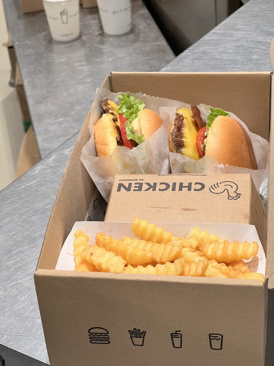 Shake Shack Photo 6