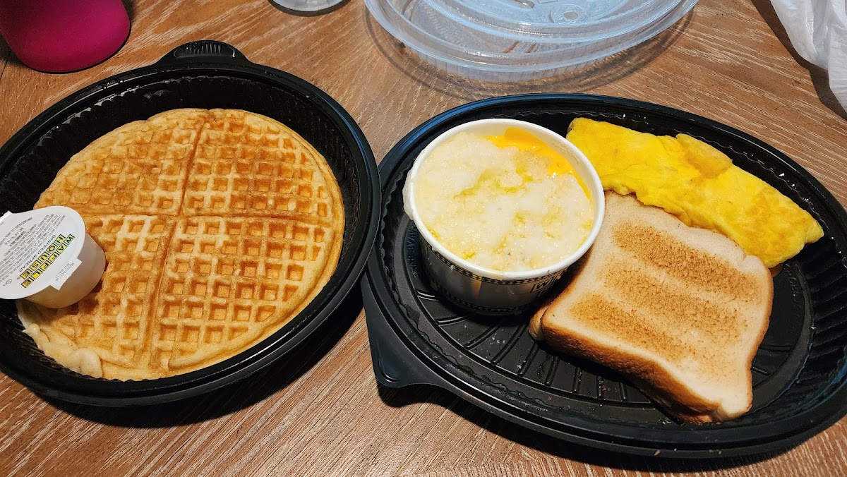 Waffle House Photo 10