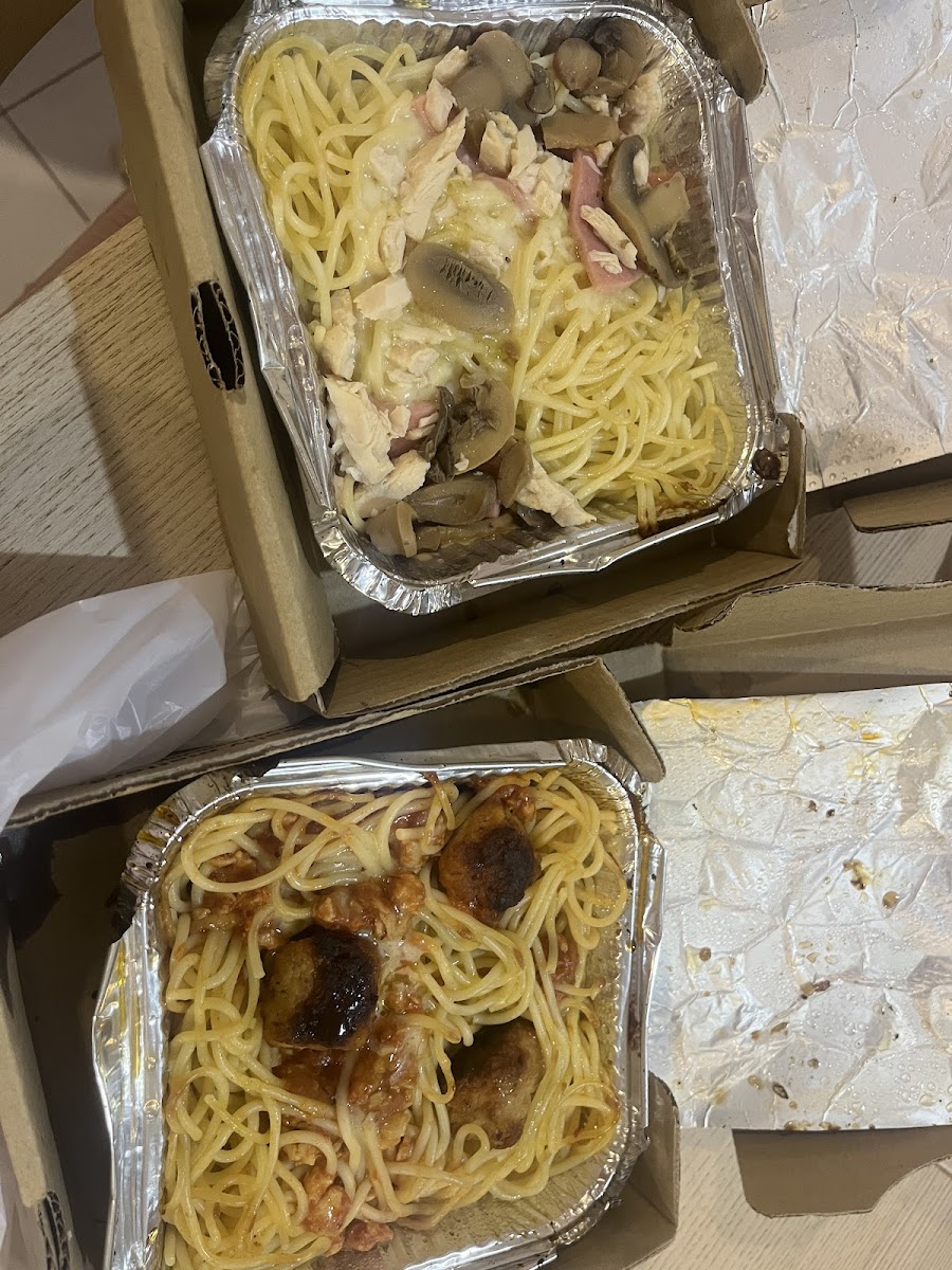 Pizza Hut Photo 6