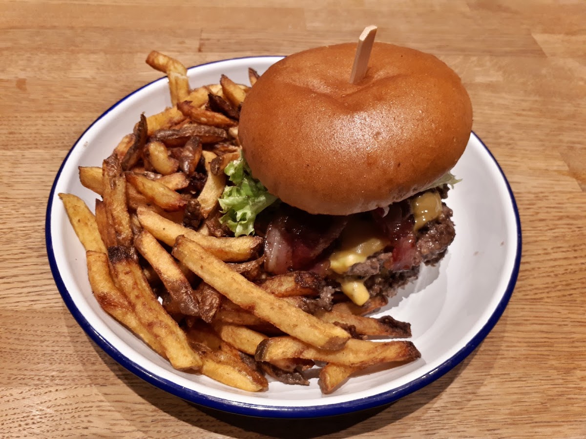Mam-Mam Burger Photo 5