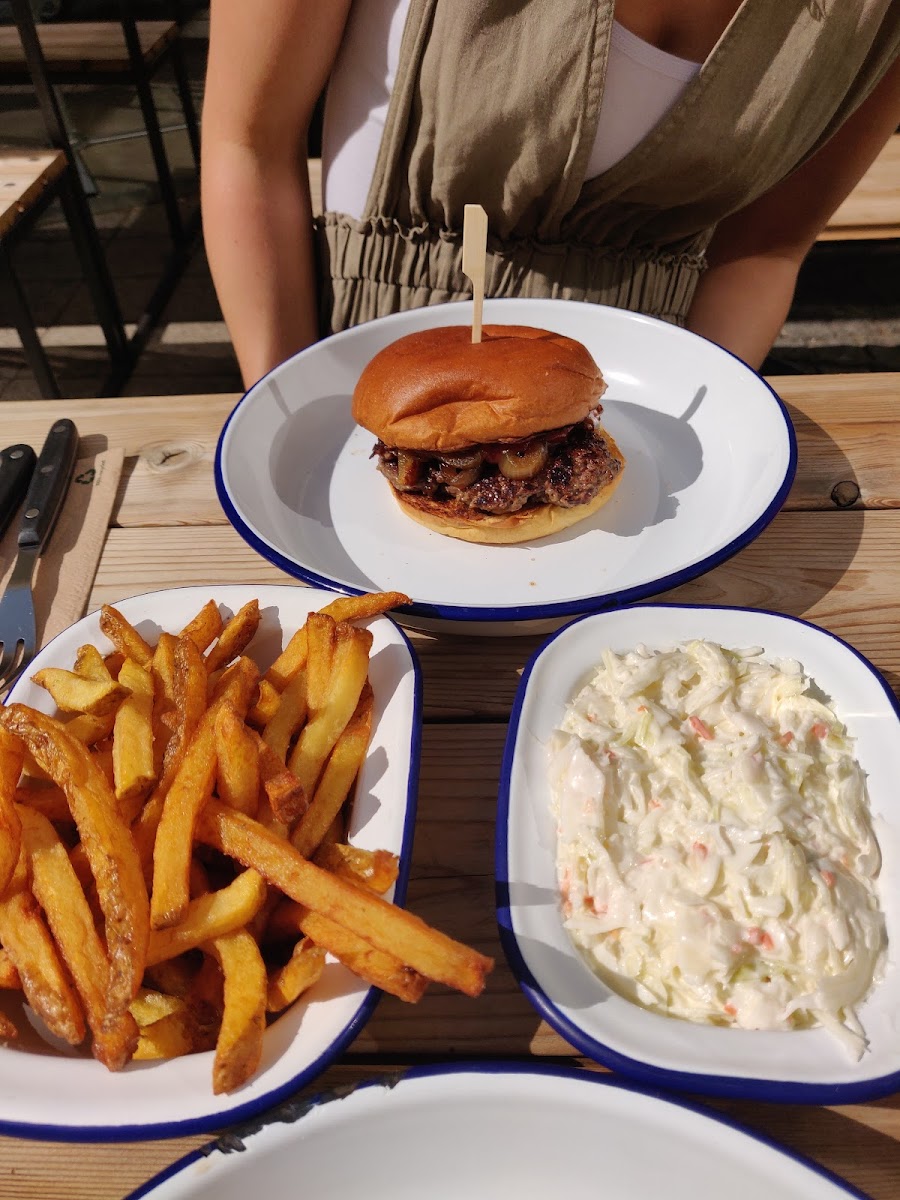 Mam-Mam Burger Photo 8