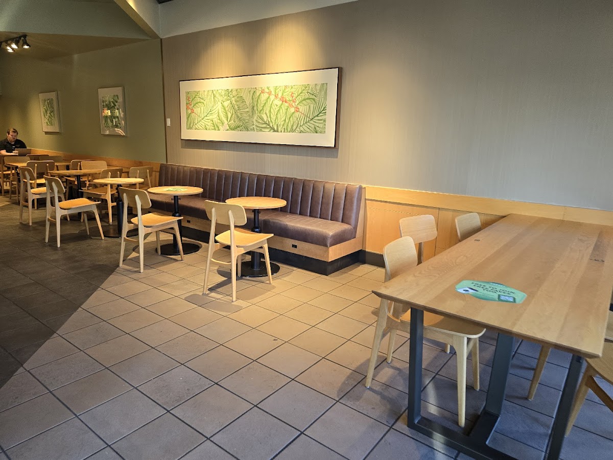Starbucks Photo 4