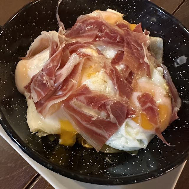Huevos Rotos Con Jamón